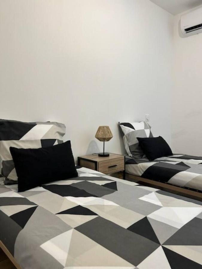 Appartement Jacuzzi 나르본 외부 사진