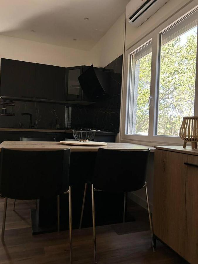 Appartement Jacuzzi 나르본 외부 사진